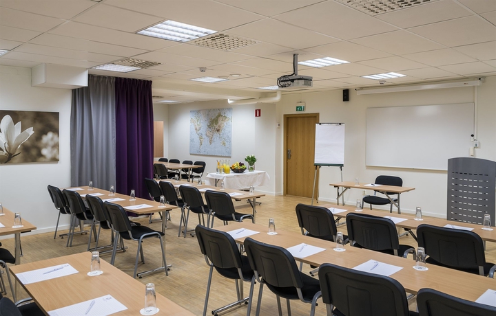 Imagen de los interiores del Hotel Profilhotels Opera. Foto 10