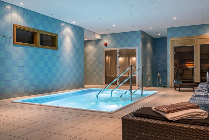 Imagen de la piscina del Hotel Profilhotels Opera. Foto 14