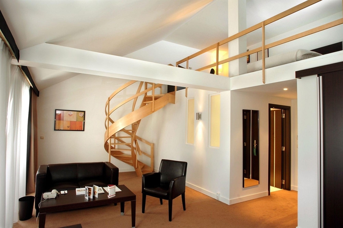 Imagen de los interiores del Hotel Progress. Foto 10