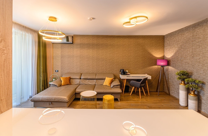 Imagen de la habitación del Hotel Promenada Studios. Foto 4