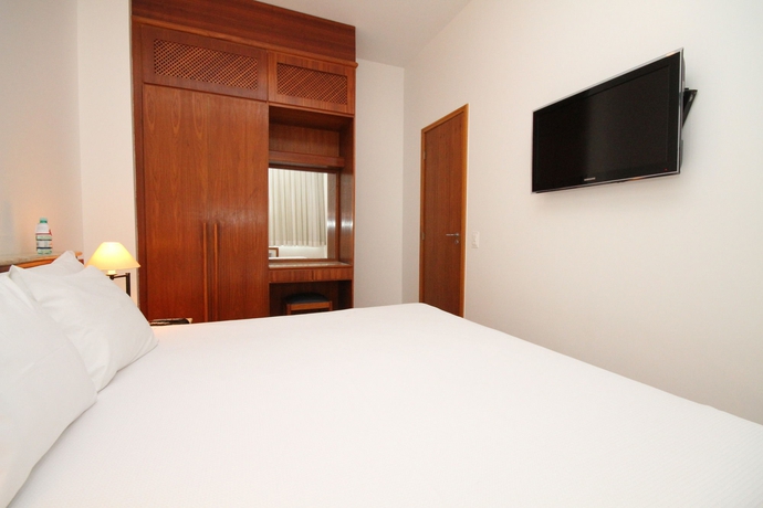 Imagen de la habitación del Hotel Promenade Champagnat. Foto 7