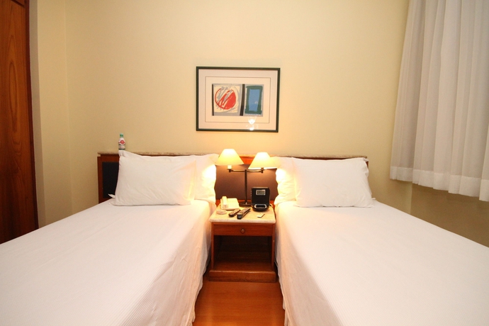 Imagen de la habitación del Hotel Promenade Champagnat. Foto 8
