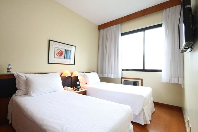 Imagen de la habitación del Hotel Promenade Champagnat. Foto 9
