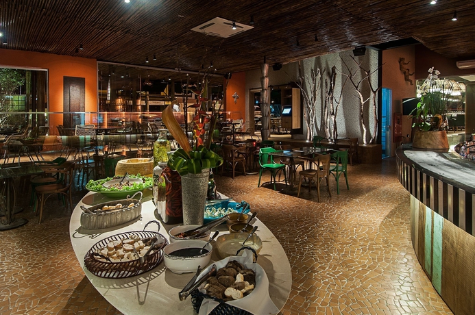 Imagen del bar/restaurante del Hotel Promenade Champagnat. Foto 3