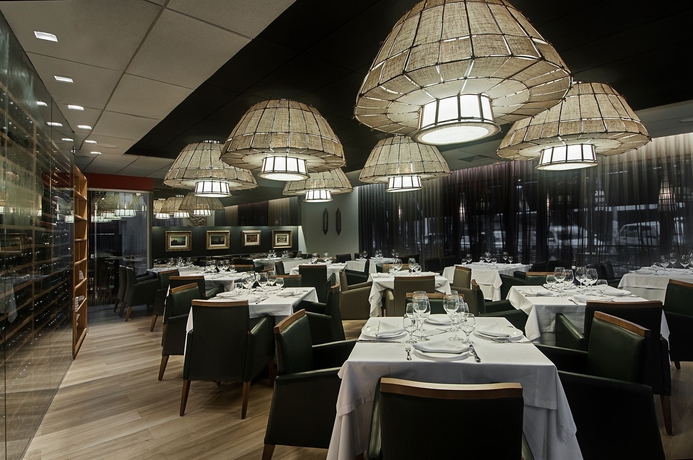 Imagen del bar/restaurante del Hotel Promenade Champagnat. Foto 5