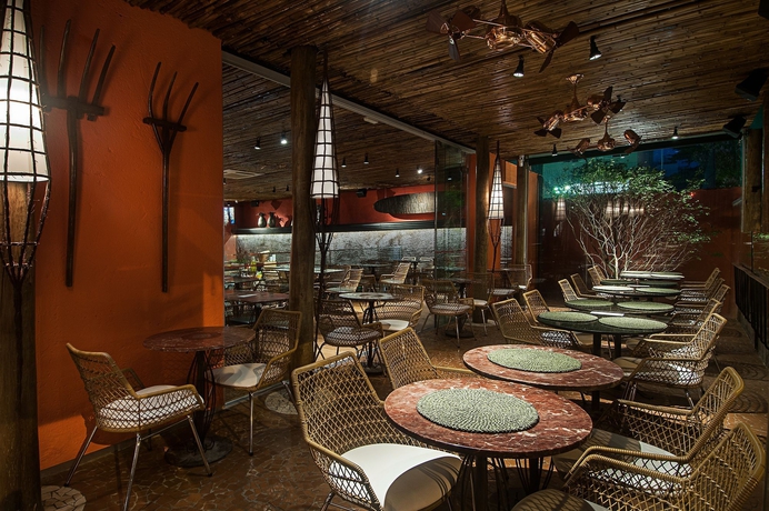 Imagen del bar/restaurante del Hotel Promenade Champagnat. Foto 6