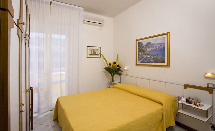 Imagen de la habitación del Hotel Promenade, Gabicce Mare. Foto 6
