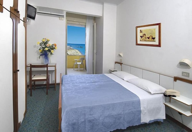 Imagen de la habitación del Hotel Promenade, Gabicce Mare. Foto 9