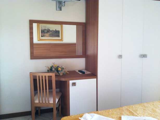 Imagen de la habitación del Hotel Promenade, Gabicce Mare. Foto 14