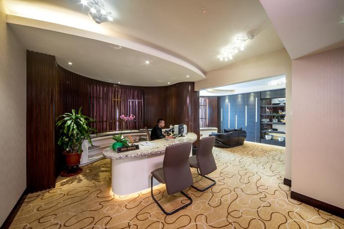 Imagen de los interiores del Hotel Promenade Kota Kinabalu. Foto 10