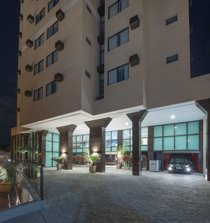 Imagen de los exteriores del Hotel Promenade Prime Itabora&iacute;. Foto 10