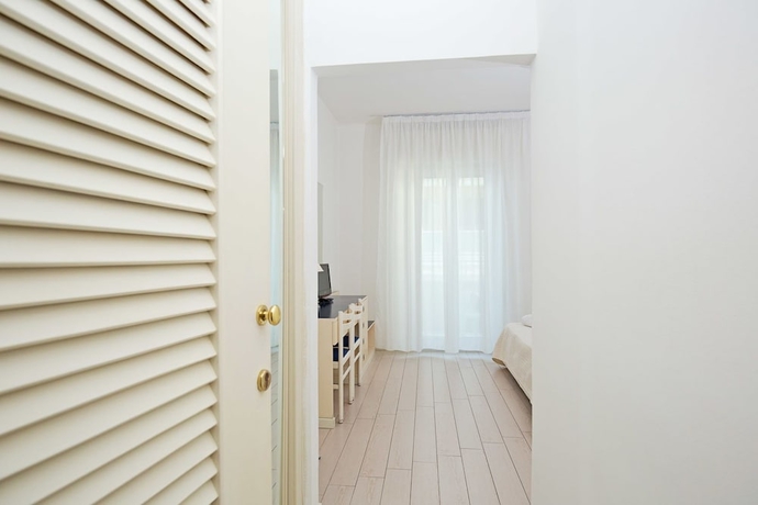 Imagen de la habitación del Hotel Promenade Riccione. Foto 17
