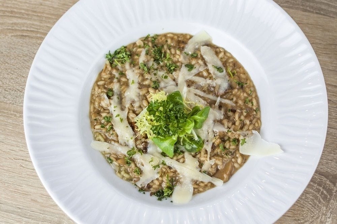 Imagen del bar/restaurante del Hotel Prometheus. Foto 2