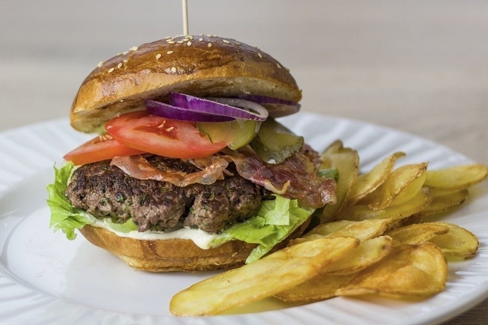 Imagen del bar/restaurante del Hotel Prometheus. Foto 4