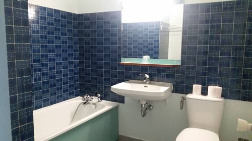 Imagen de la habitación del Hotel Promotel. Foto 10