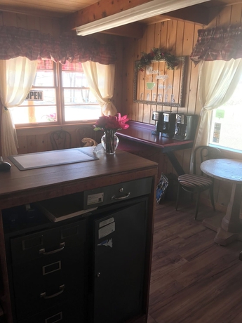 Imagen de los interiores del Hotel Prospector Motor Lodge. Foto 16