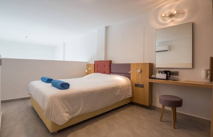 Imagen de la habitación del Hotel Protaras Plaza. Foto 3