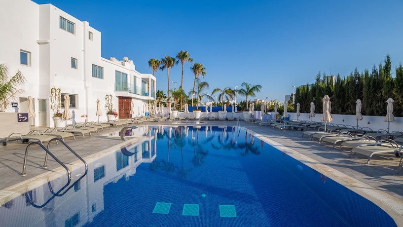 Imagen de la piscina del Hotel Protaras Plaza. Foto 19