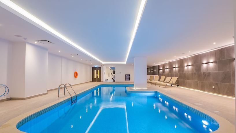 Imagen de la piscina del Hotel Protaras Plaza. Foto 20