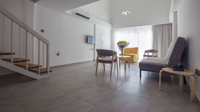 Imagen de la habitación del Hotel Protaras Plaza. Foto 10