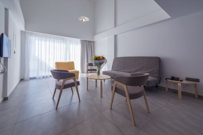Imagen de la habitación del Hotel Protaras Plaza. Foto 12