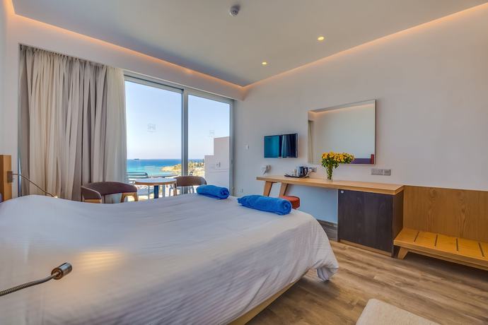 Imagen de la habitación del Hotel Protaras Plaza. Foto 17