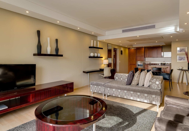 Imagen de los interiores del Hotel Protea By Marriott Cape Town North Wharf. Foto 13