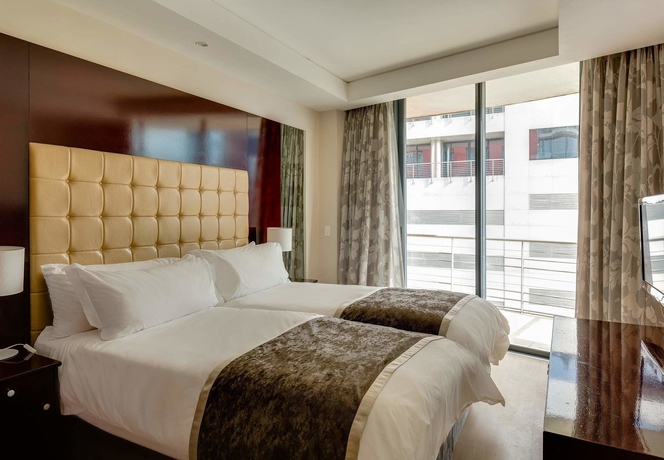 Imagen de la habitación del Hotel Protea By Marriott Cape Town North Wharf. Foto 4