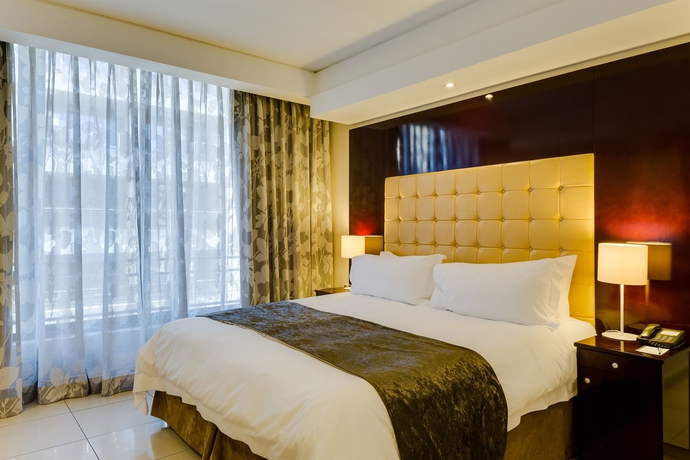 Imagen de la habitación del Hotel Protea By Marriott Cape Town North Wharf. Foto 8
