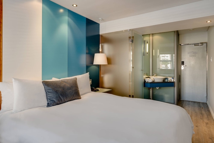 Imagen de la habitación del Hotel Protea By Marriott Cape Town Sea Point. Foto 6