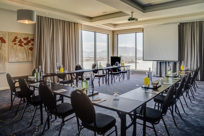 Imagen de los interiores del Hotel Protea By Marriott Cape Town Tyger Valley. Foto 15