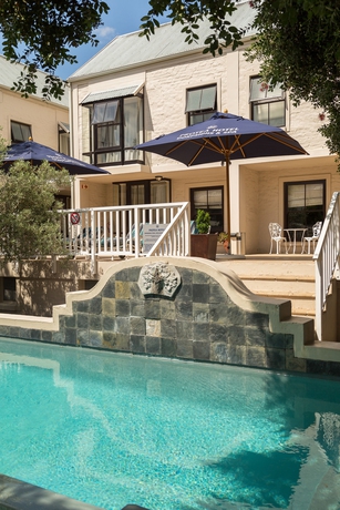 Imagen de la piscina del Hotel Protea By Marriott Dorpshuis and Spa Stellenbosch. Foto 15