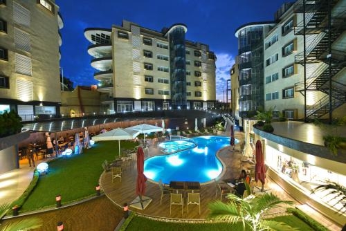 Imagen de la piscina del Hotel Protea By Marriott Kampala Skyz. Foto 10