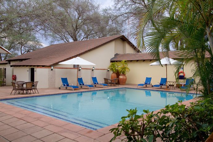 Imagen de la piscina del Hotel Protea By Marriott Livingstone. Foto 12