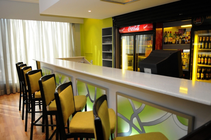 Imagen del bar/restaurante del Hotel Protea By Marriott Lusaka Cairo Road. Foto 3