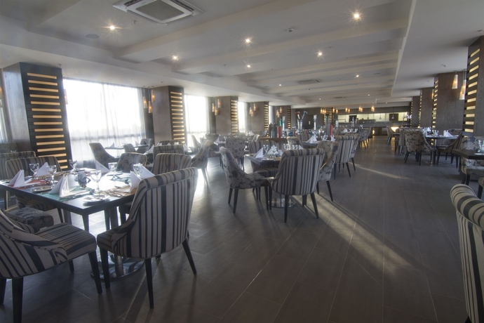 Imagen del bar/restaurante del Hotel Protea By Marriott Lusaka Tower. Foto 2