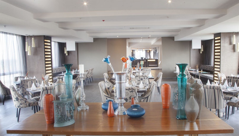 Imagen del bar/restaurante del Hotel Protea By Marriott Lusaka Tower. Foto 5