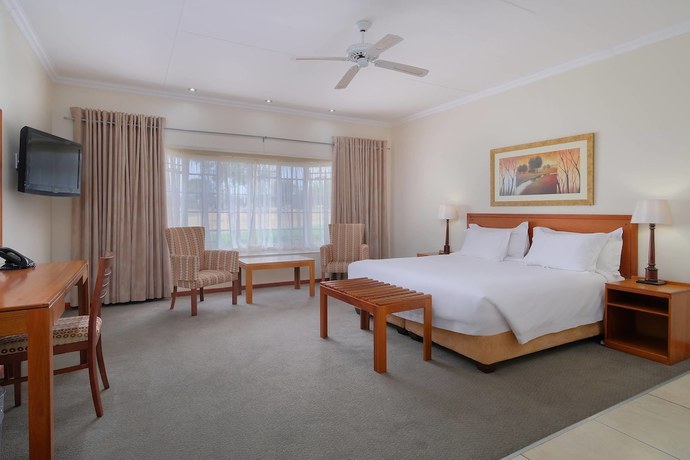 Imagen de la habitación del Hotel Protea By Marriott Polokwane Ranch Resort. Foto 2