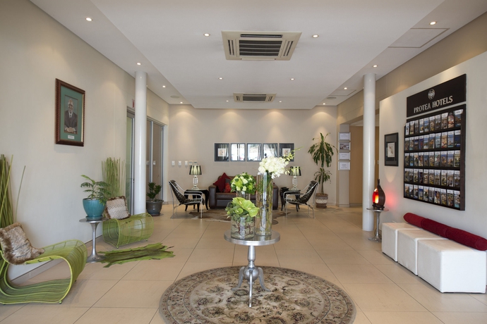Imagen de los interiores del Hotel Protea By Marriott Windhoek Furstenhof. Foto 13