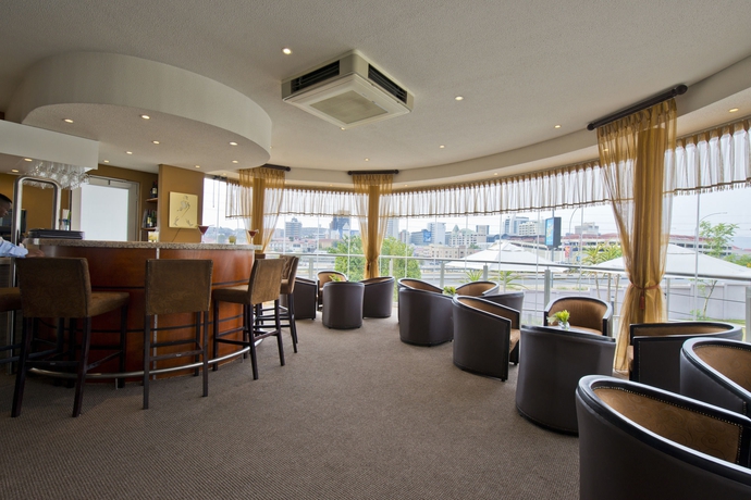 Imagen del bar/restaurante del Hotel Protea By Marriott Windhoek Furstenhof. Foto 4