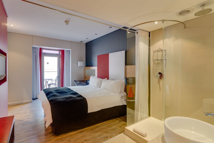 Imagen de la habitación del Hotel Protea Fire and Ice By Marriott Cape Town. Foto 11