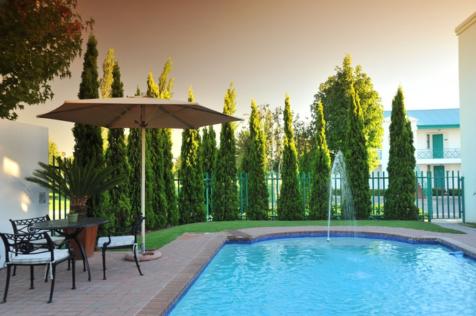 Imagen de la piscina del Hotel Protea Samrand Johannesburg. Foto 16