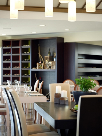 Imagen del bar/restaurante del Hotel Proteas Blu Resort - Adults Only. Foto 2