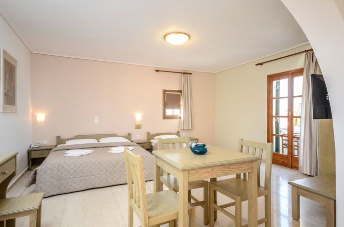 Imagen de la habitación del Hotel Proteas and Suites. Foto 3