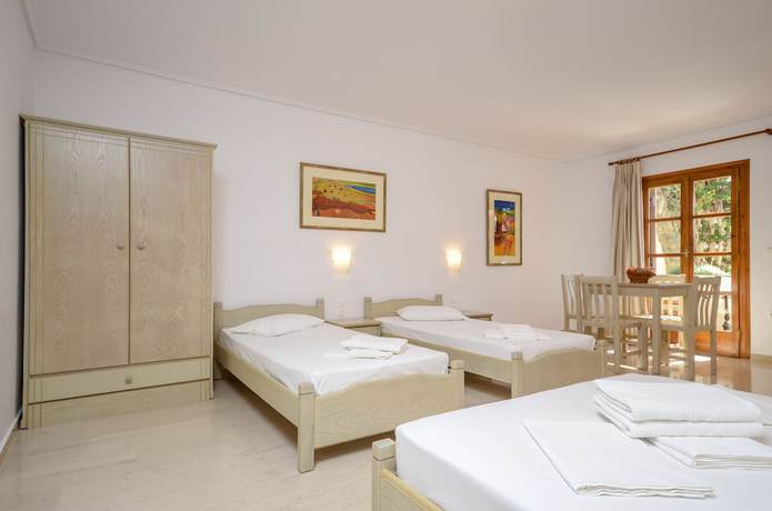 Imagen de la habitación del Hotel Proteas and Suites. Foto 13