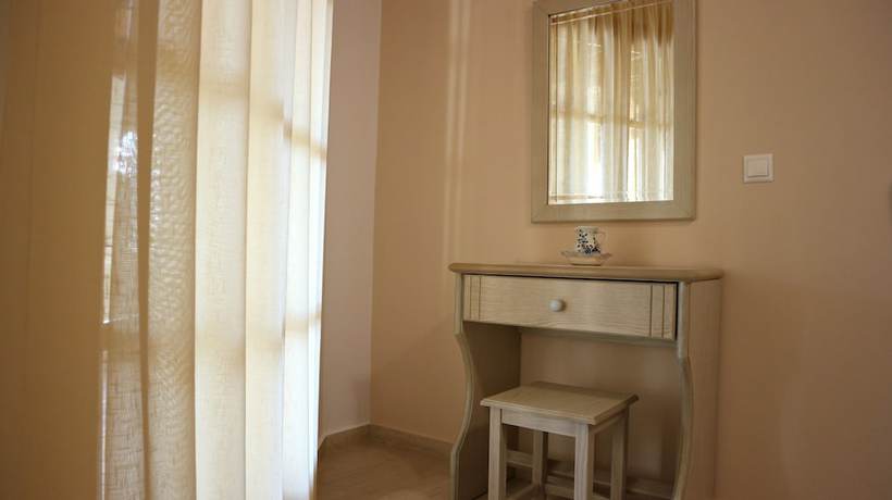 Imagen de la habitación del Hotel Proteas and Suites. Foto 17