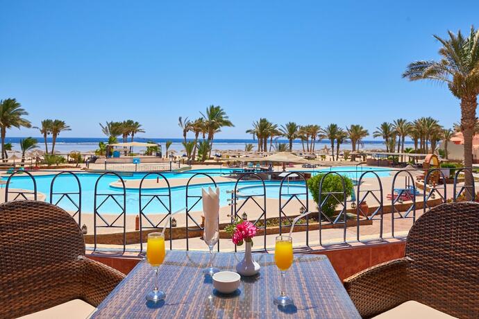 Imagen general del Hotel Protels Crystal Beach Resort. Foto 3