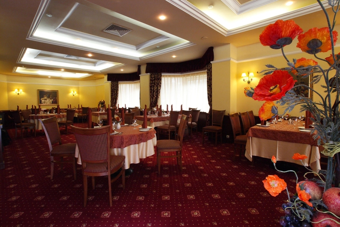 Imagen del bar/restaurante del Hotel Proton. Foto 4