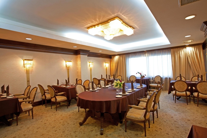 Imagen de los interiores del Hotel Proton. Foto 13