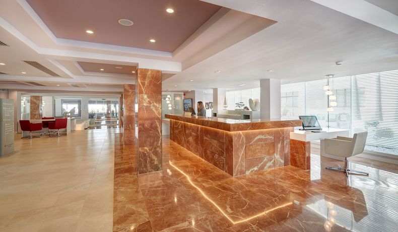 Imagen de los interiores del Hotel Protur Bonamar. Foto 12